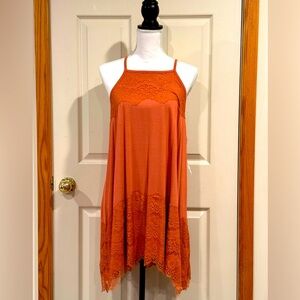 NWT Torrid Aragon Lace Neck & Hem Tank Size 3